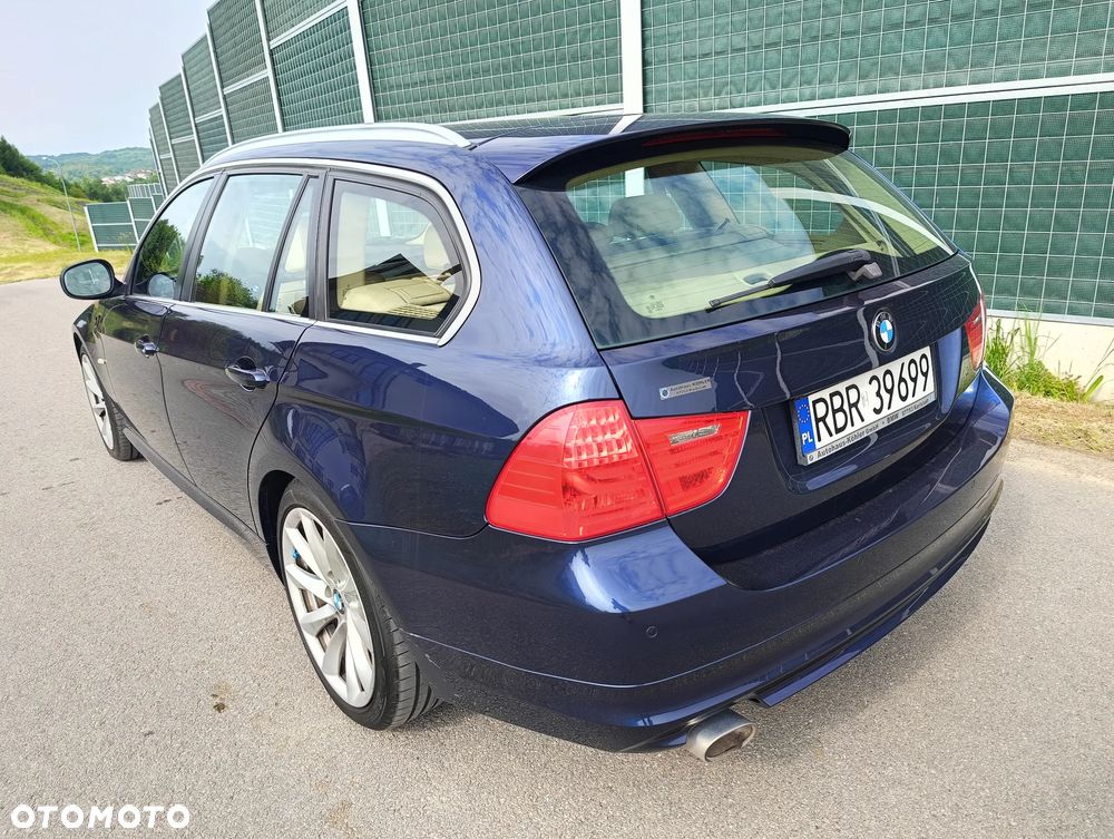 BMW Seria 3 320d xDrive DPF Touring Edition Exclusive - 31