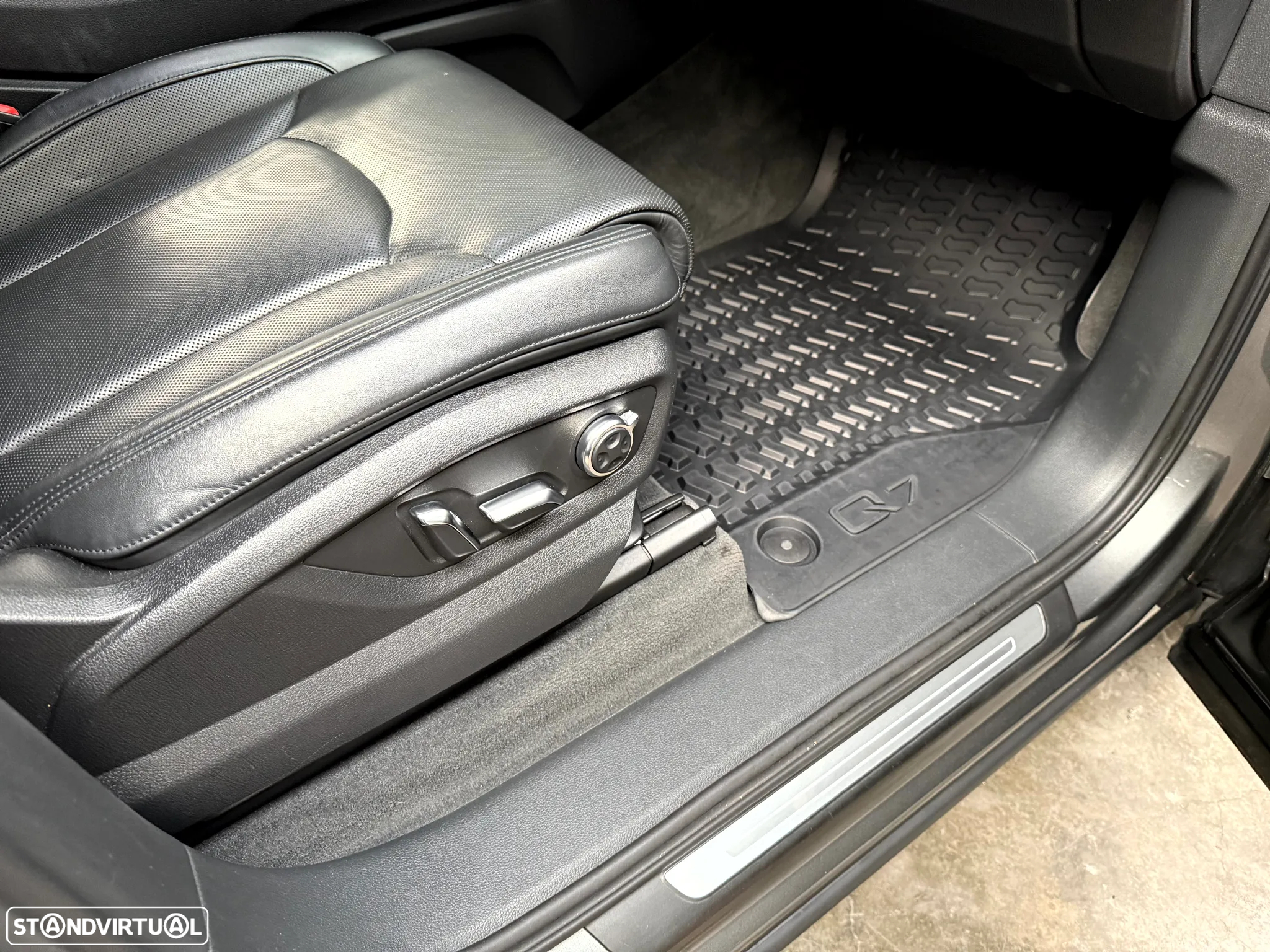 Audi Q7 3.0 TDI quattro S-line Tiptronic 7L - 40