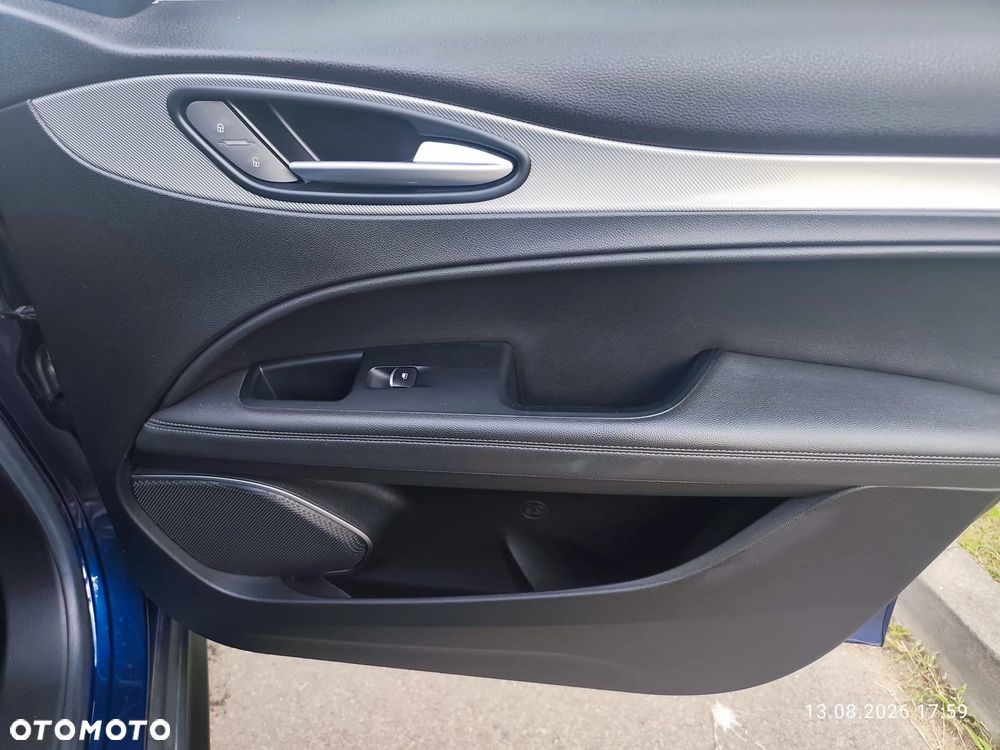 Alfa Romeo Stelvio 2.0 Turbo 16V AT8-Q4 Veloce - 15