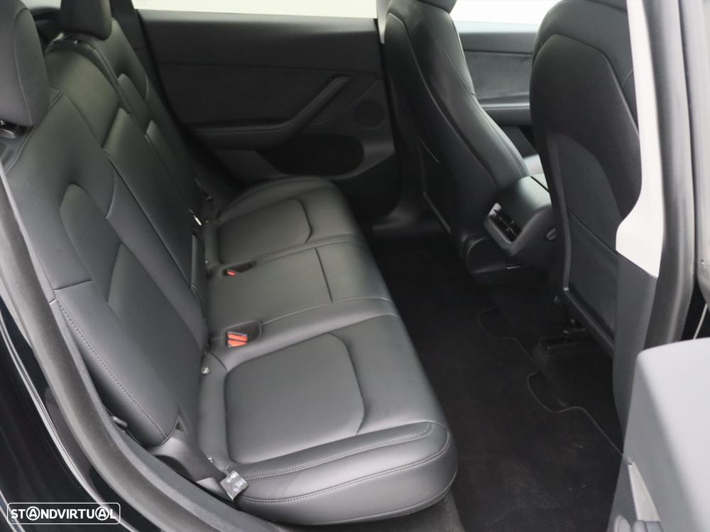 Tesla Model Y RWD - 17