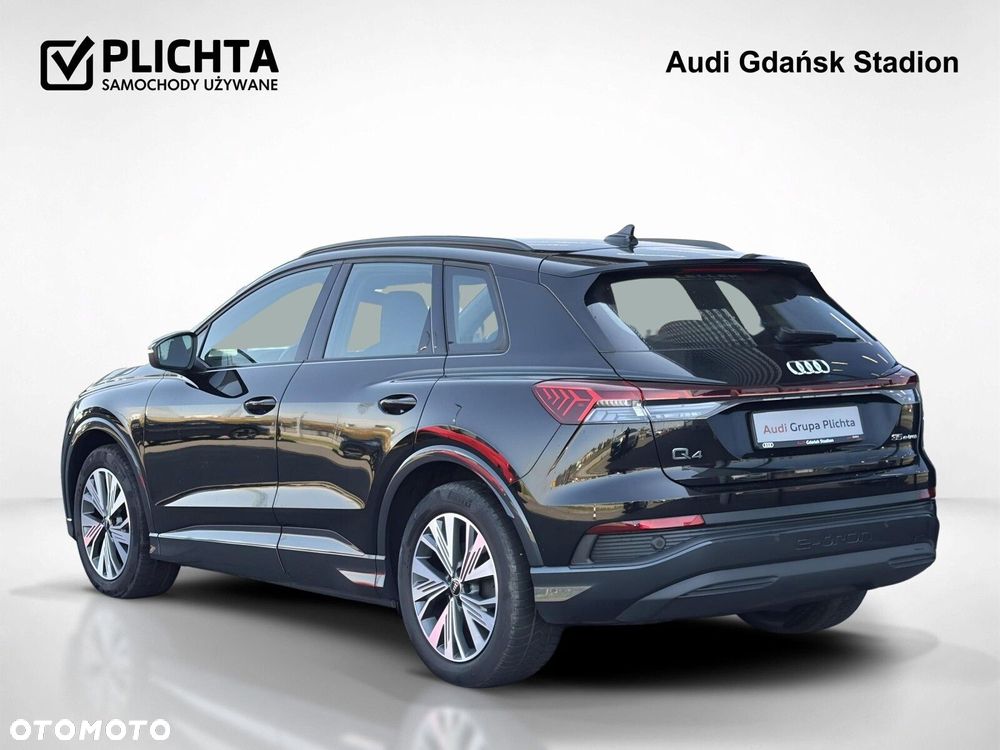 Audi Q4 e-tron - 4