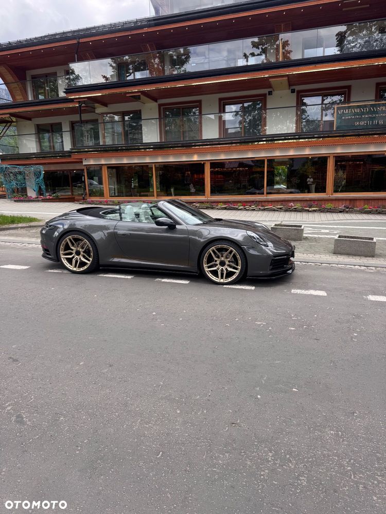 Porsche 911 Carrera - 10
