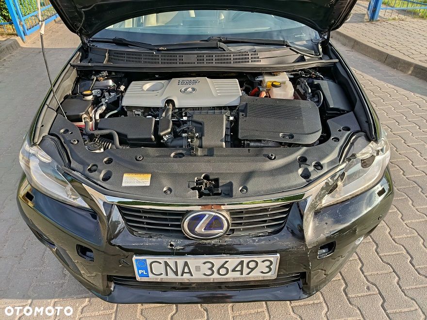 Lexus CT - 11