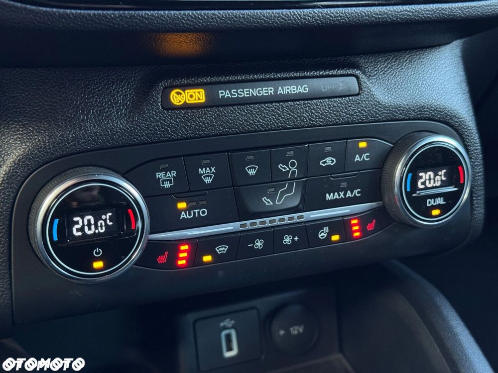 Ford Focus 1.0 EcoBoost ST-Line Style - 22