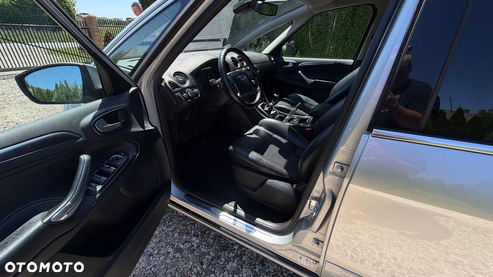 Ford S-Max - 8