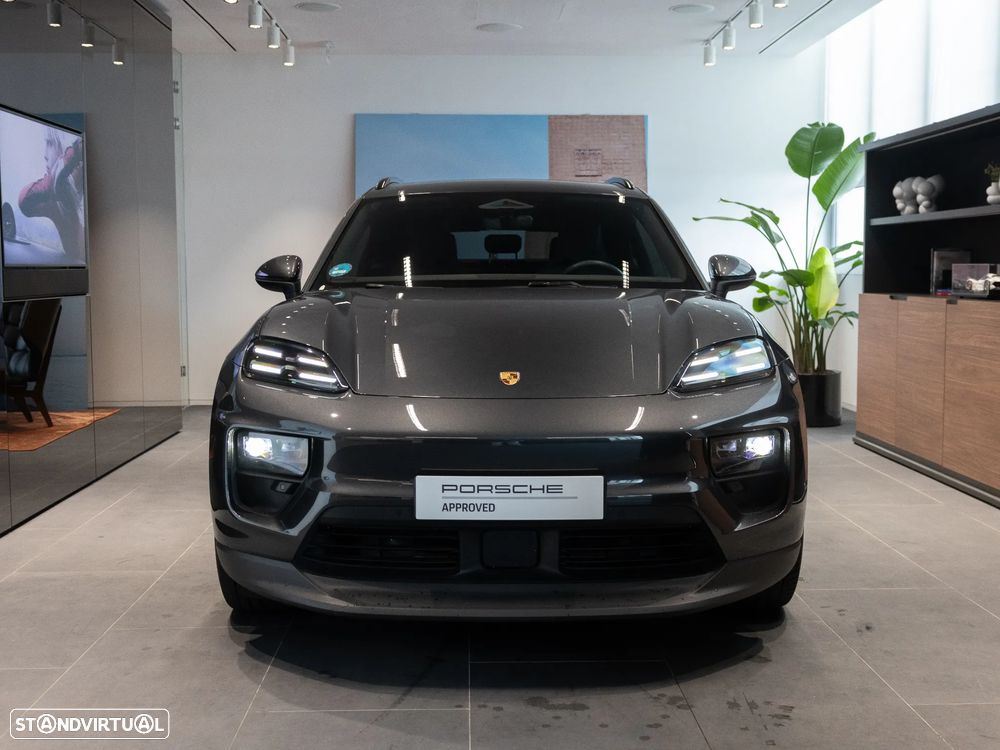 Porsche Macan Electric 4 - 2