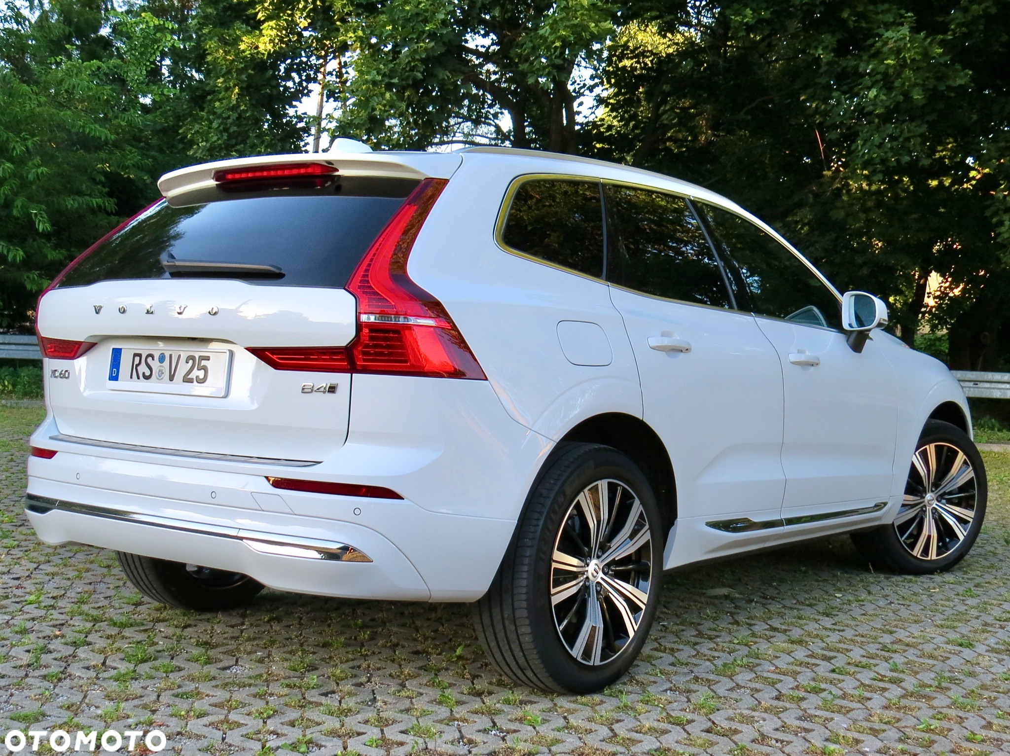 Volvo XC 60 B4 D AWD Geartronic Inscription - 4