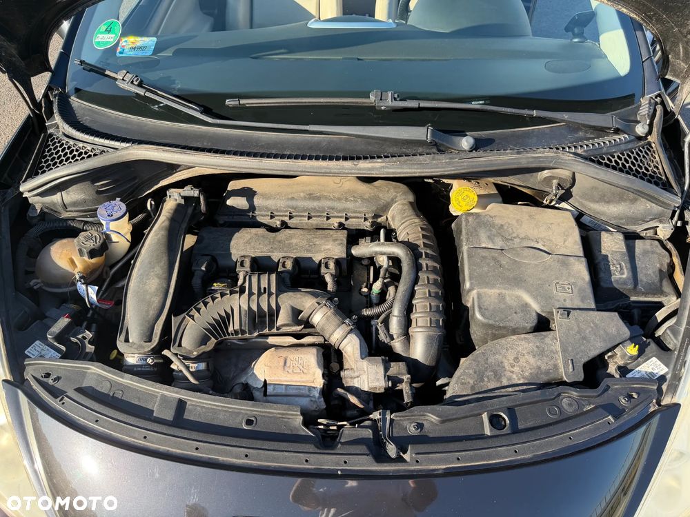Peugeot 207 CC - 12