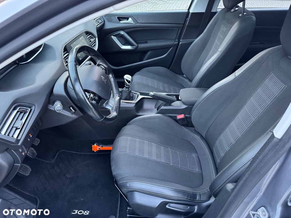 Peugeot 308 - 6