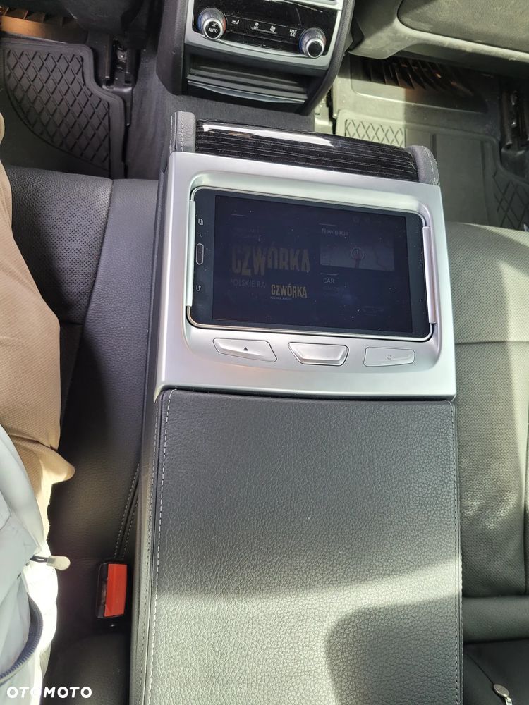 BMW Seria 7 730d mHEV - 14
