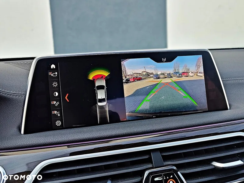 BMW Seria 7 730d xDrive - 32