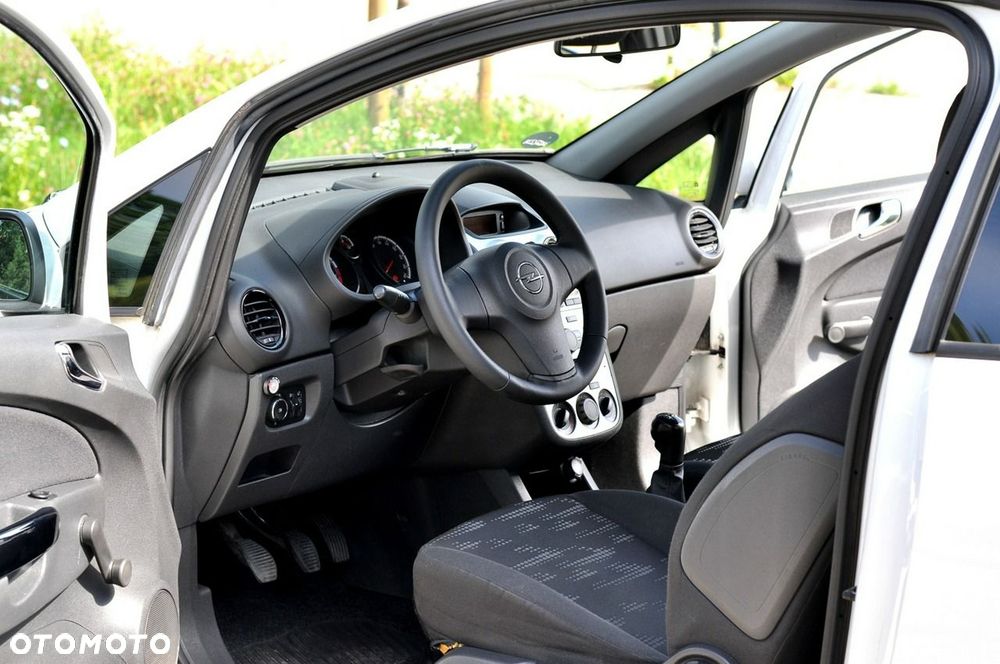Opel Corsa - 13