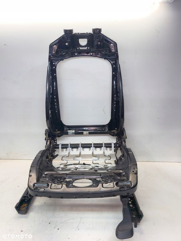 STELAŻ FOTELA PRAWY AUDI A4 B9 A5 8W 8W0881046M 8W0881106D - 1