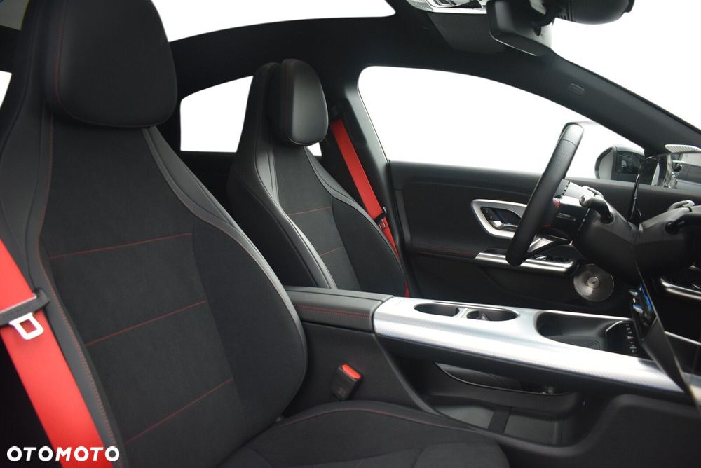 Mercedes-Benz CLA 220 mHEV 4-Matic 8G-DCT - 11
