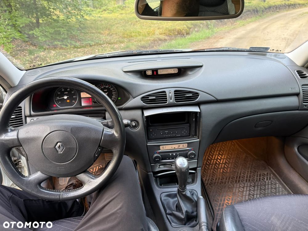 Renault Laguna - 17