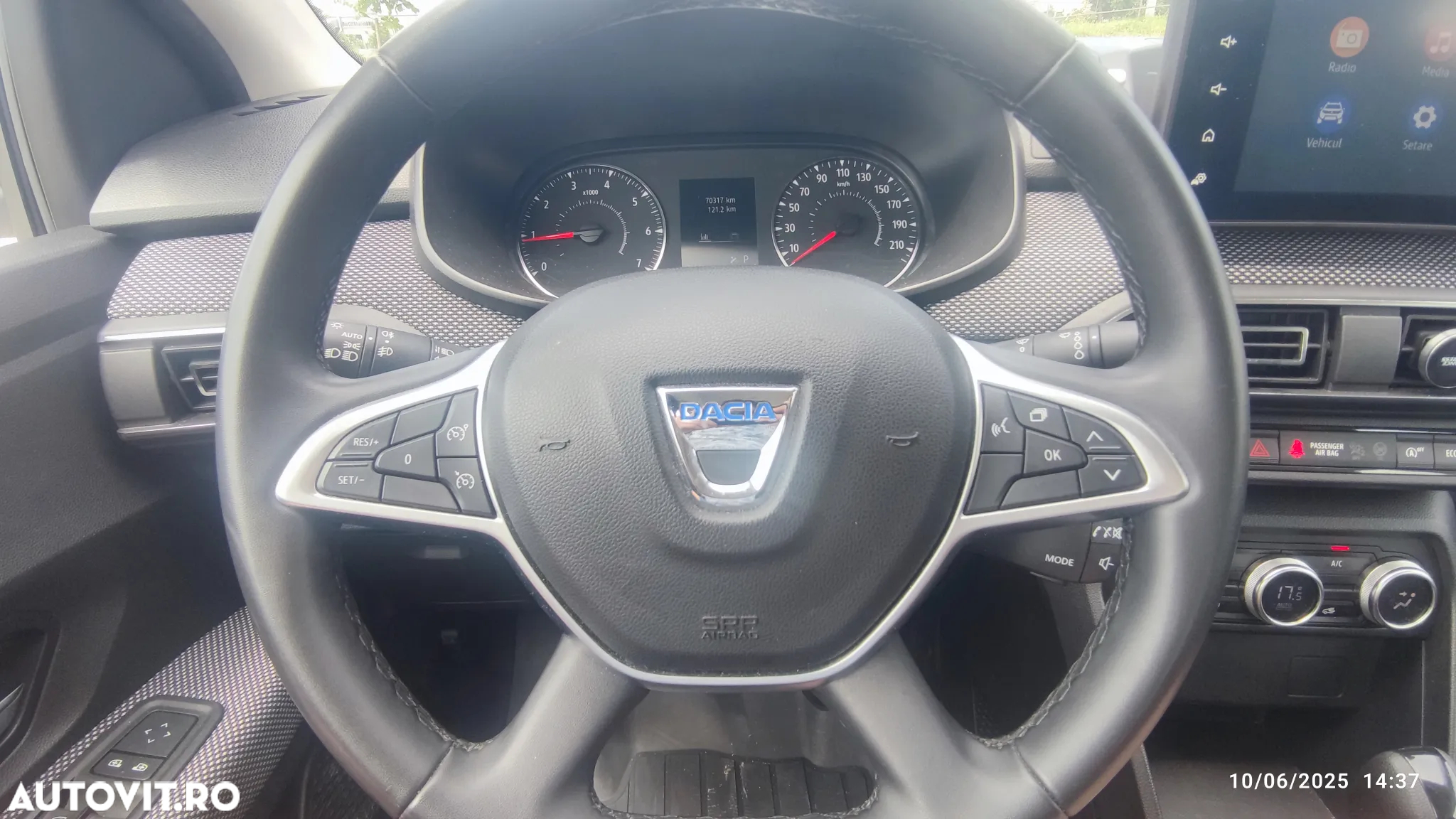 Dacia Logan TCe 90 CVT Comfort - 11