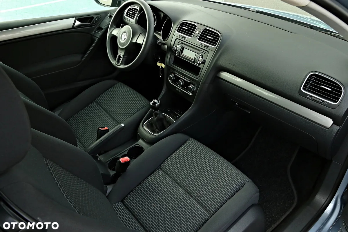 Volkswagen Golf - 29