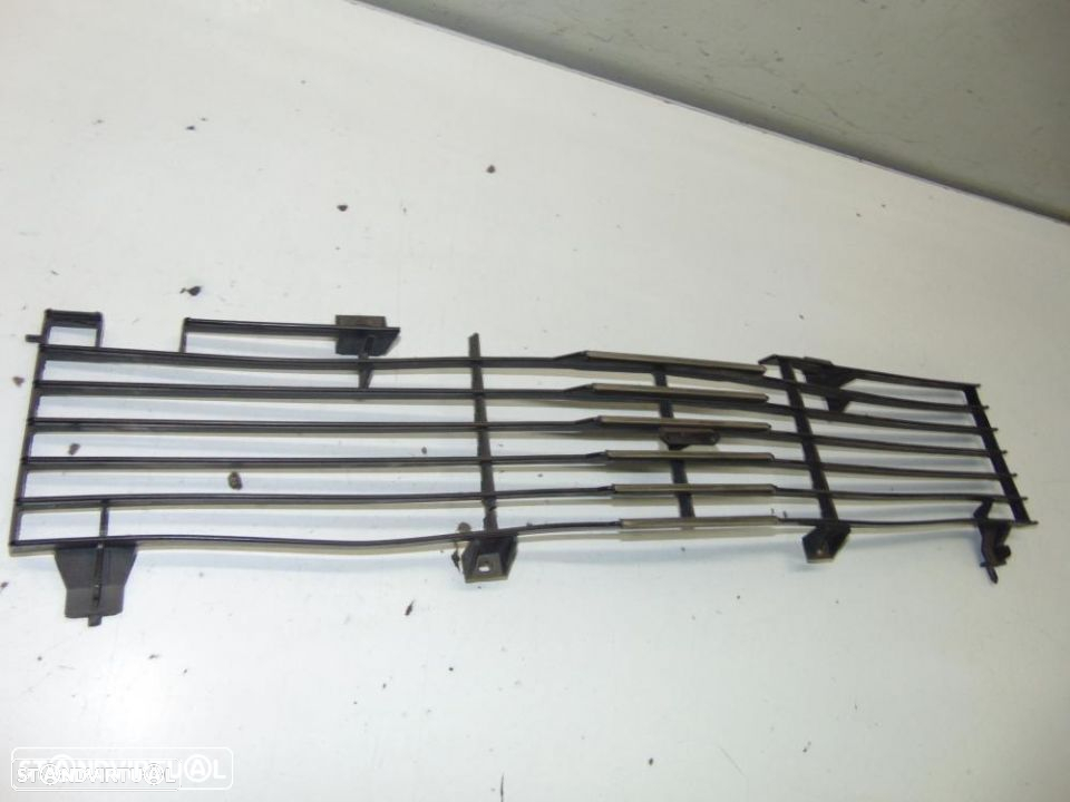 Renault 16 grelha frontal - 3