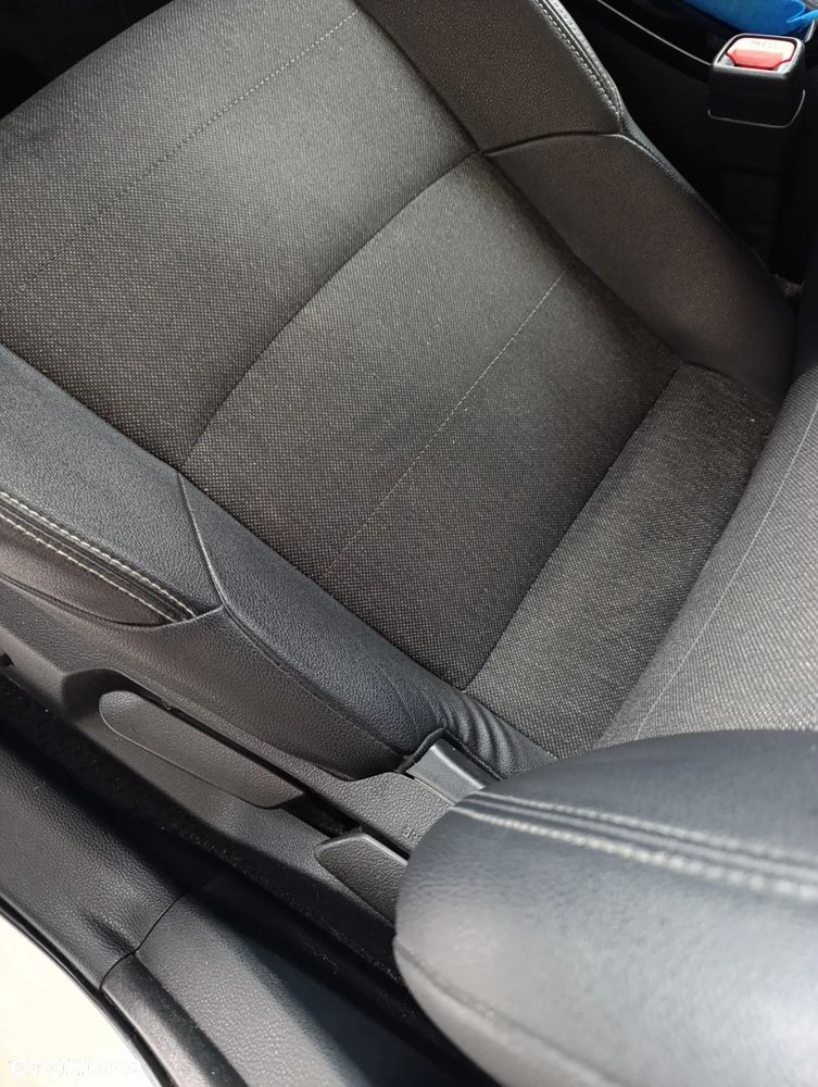 Toyota Corolla 1.8 Hybrid Comfort - 10