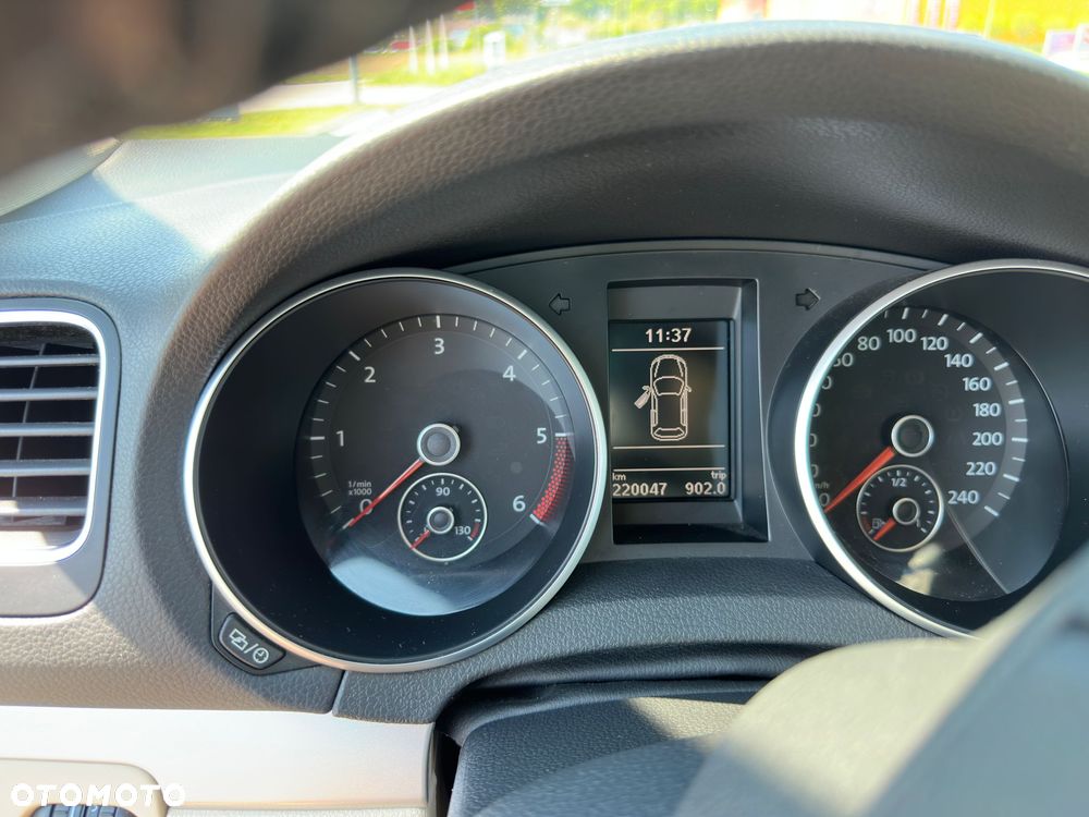 Volkswagen Golf 2.0 TDI Highline - 11