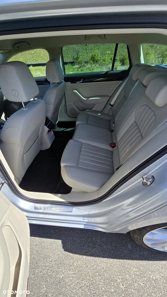 Skoda Superb 2.0 TSI 4x4 L&K DSG - 20