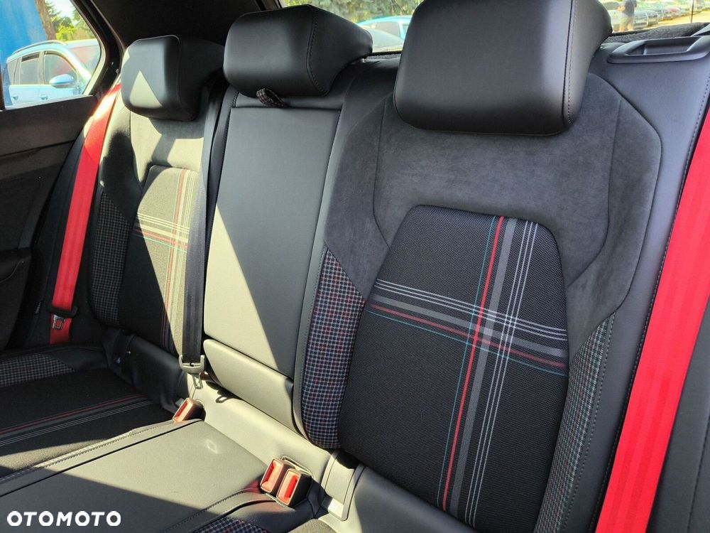 Volkswagen Golf 2.0 TSI GTI Edition 50 DSG - 17