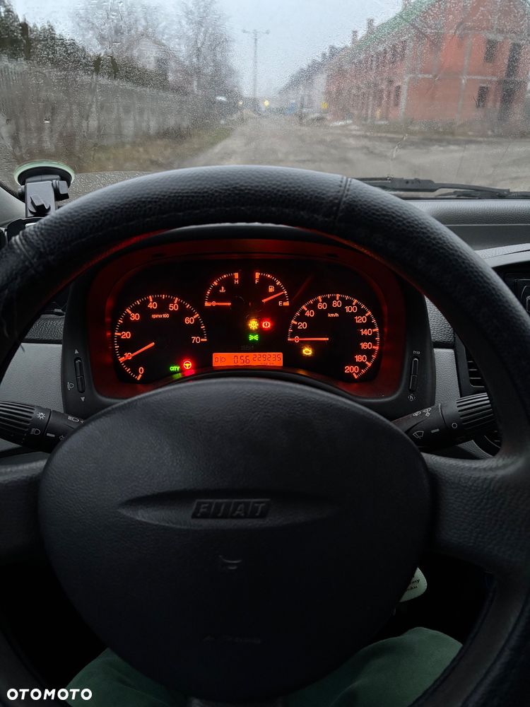 Fiat Punto 1.2 8V - 18