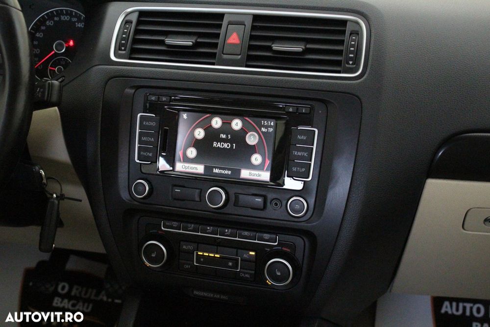 Volkswagen Jetta - 15