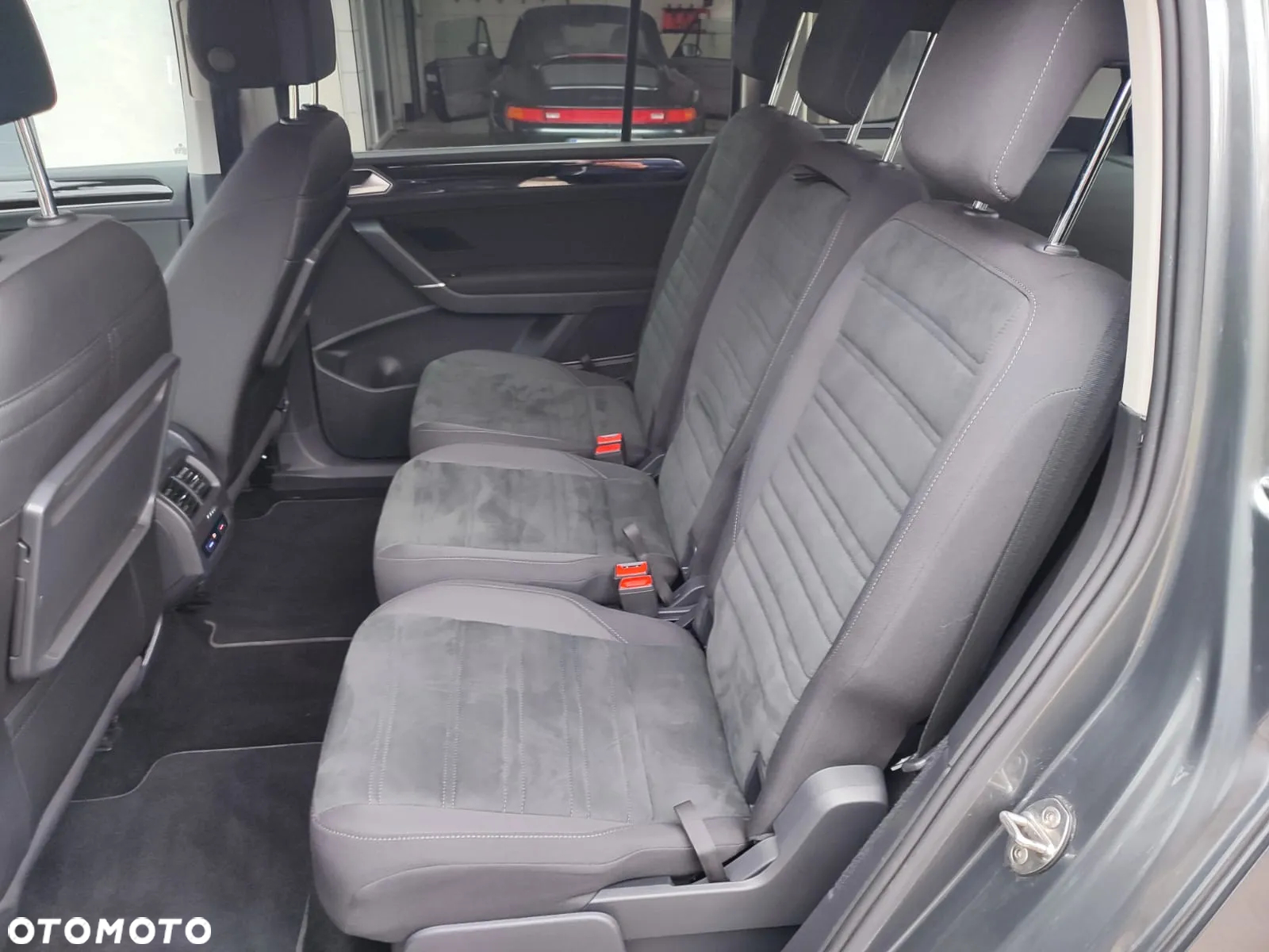 Volkswagen Touran 1.6 TDI SCR (BlueMotion Technology) DSG Comfortline - 16