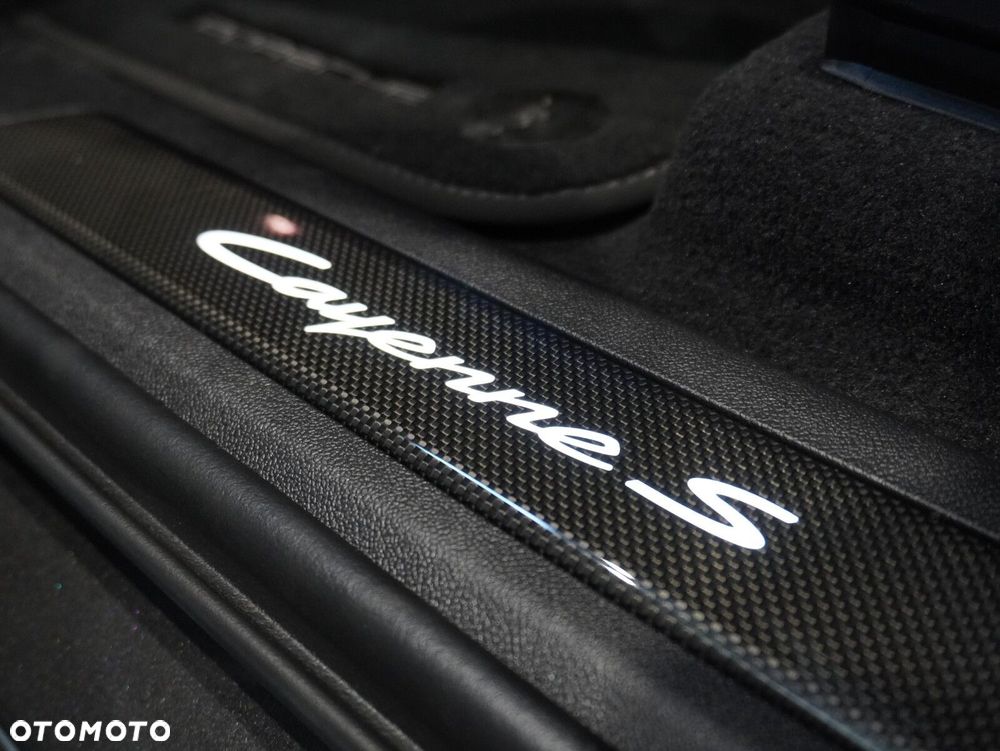 Porsche Cayenne - 20