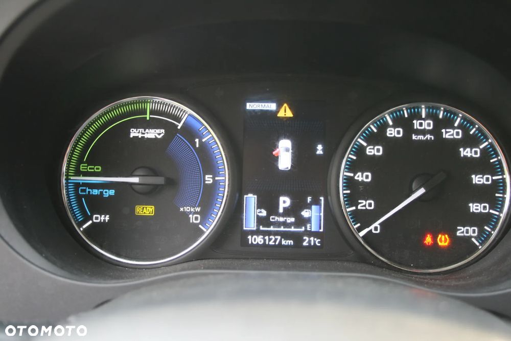 Mitsubishi Outlander - 24