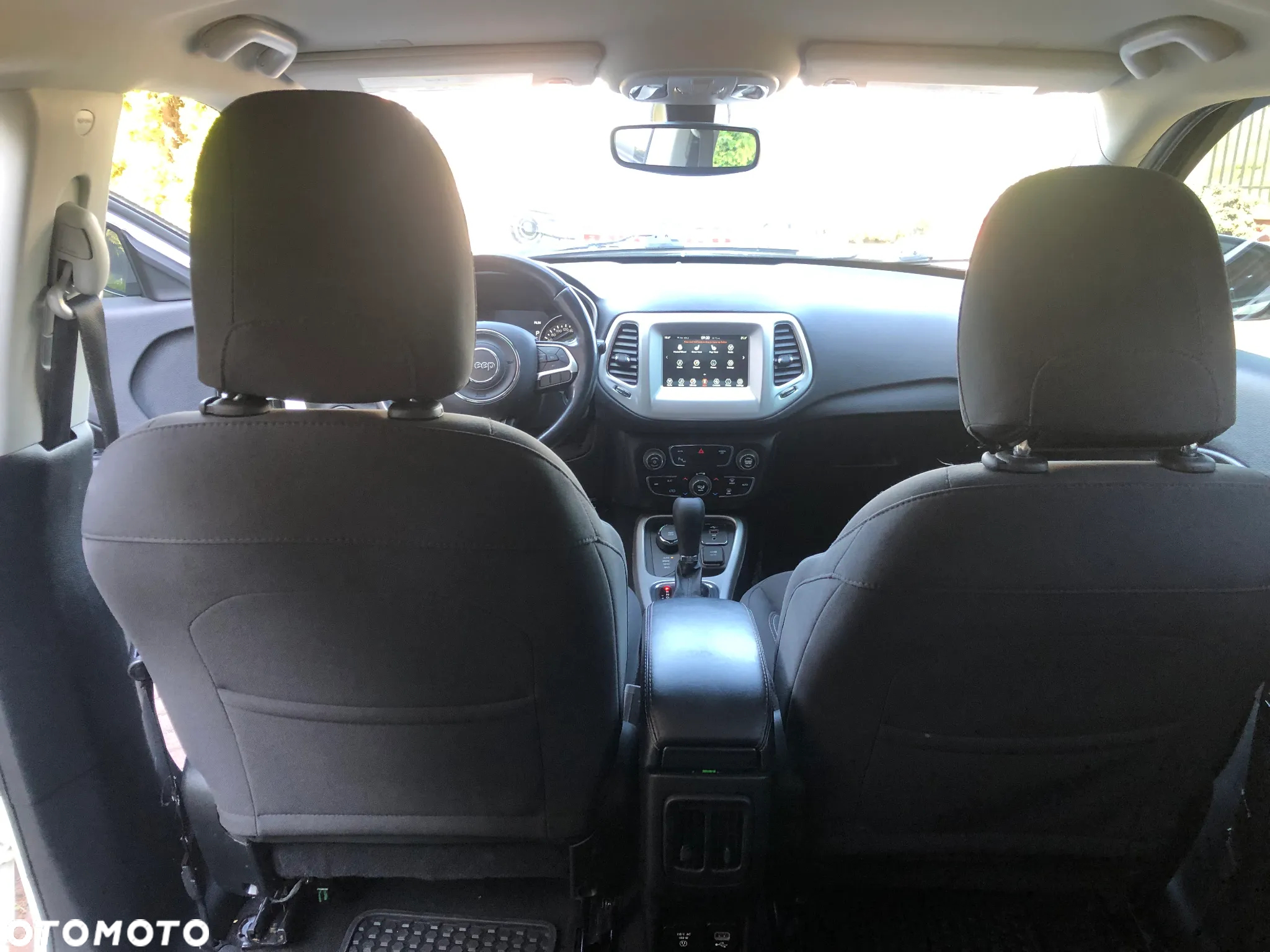 Jeep Compass - 37