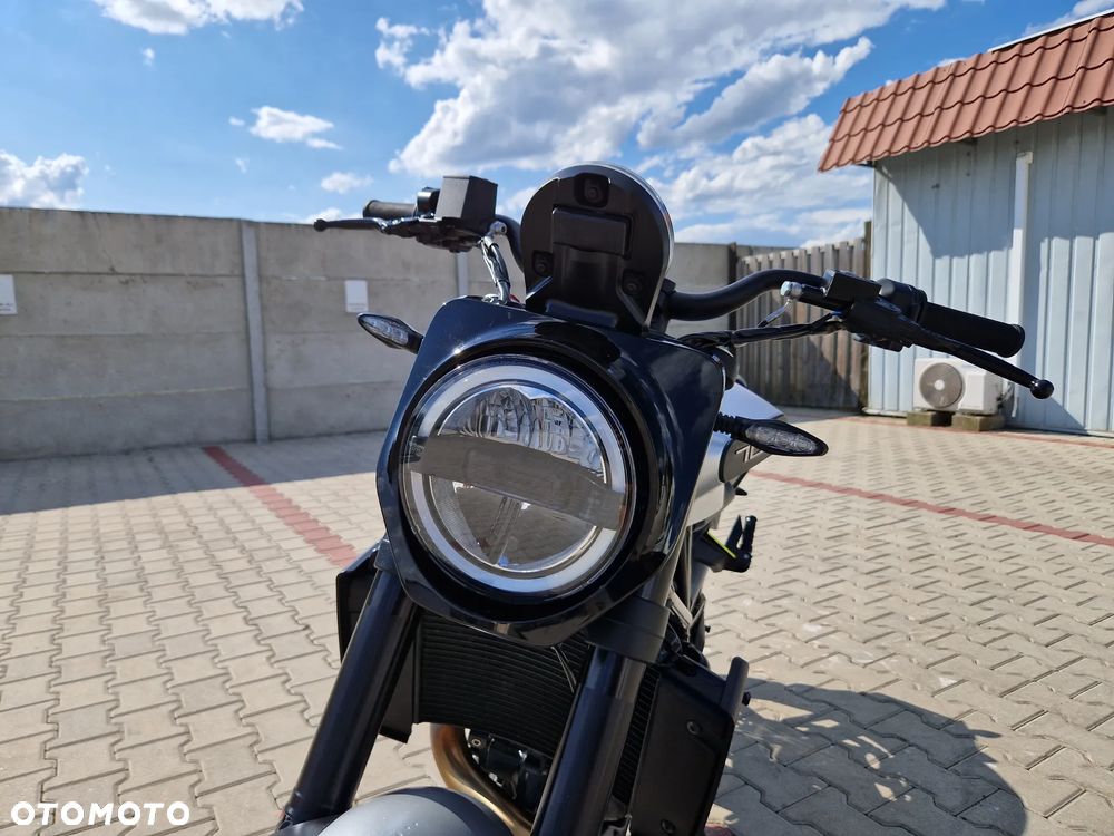 Husqvarna Vitpilen - 14