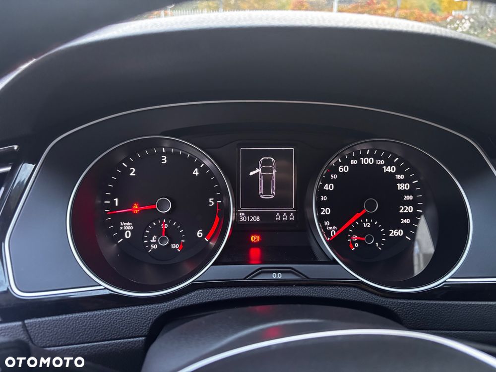 Volkswagen Passat - 20