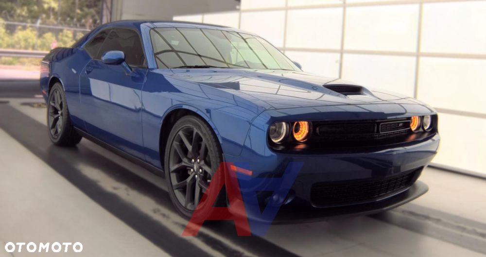 Dodge Challenger - 2