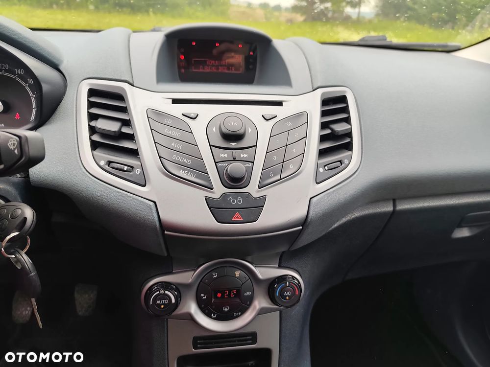 Ford Fiesta 1.4 Gold X - 8