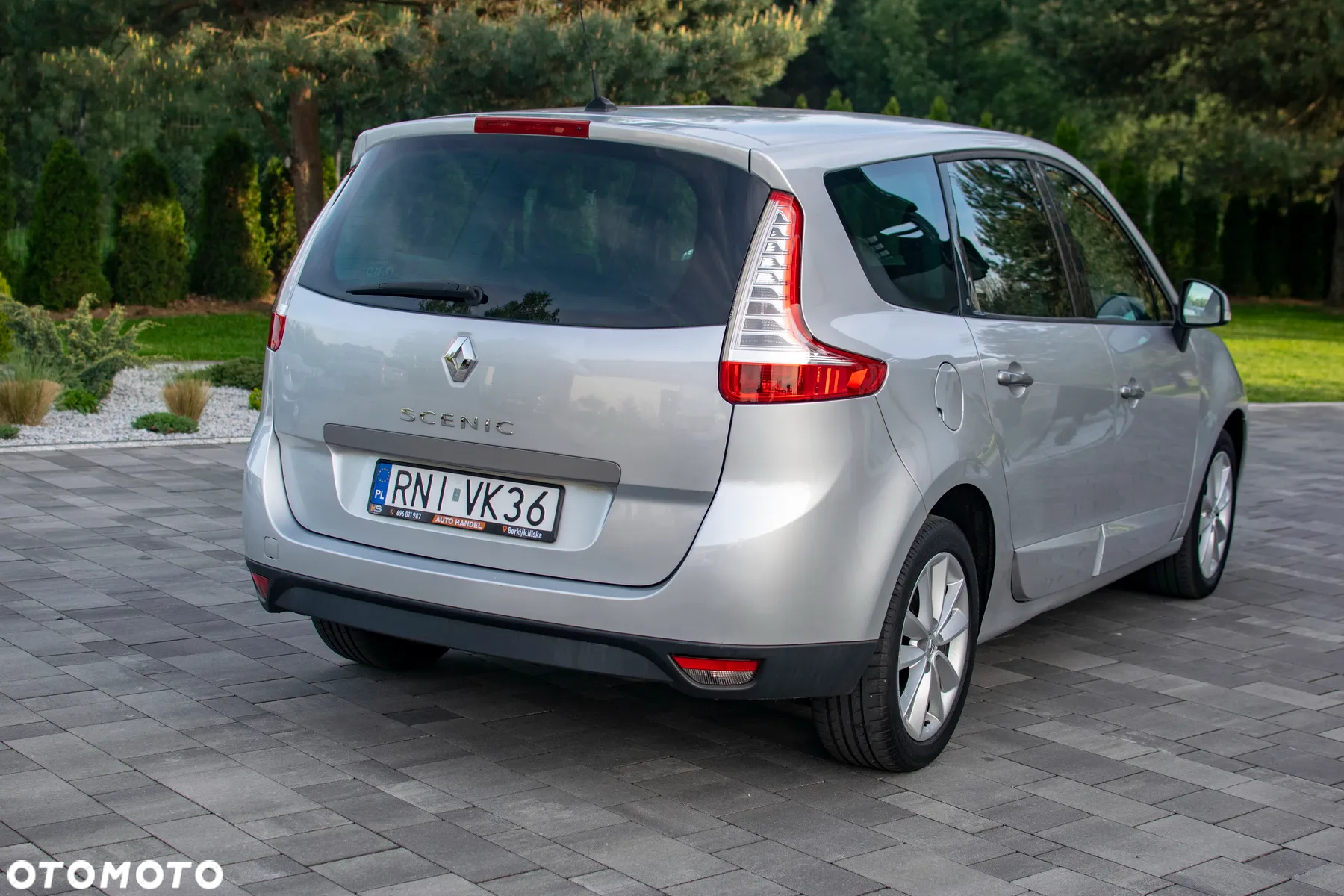 Renault Grand Scenic - 22