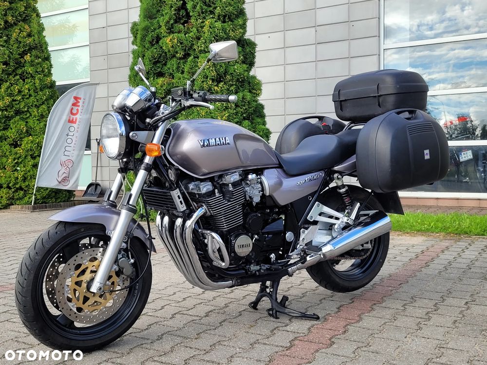 Yamaha XJR - 7