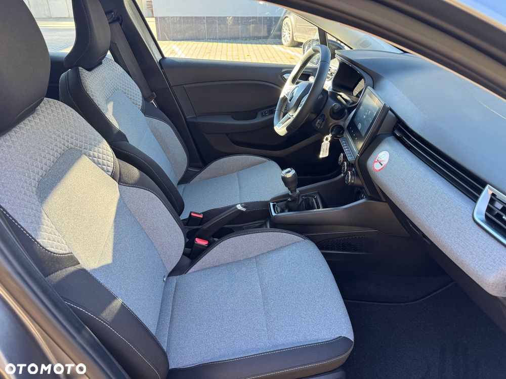 Renault Clio TCe 100 INTENS - 12