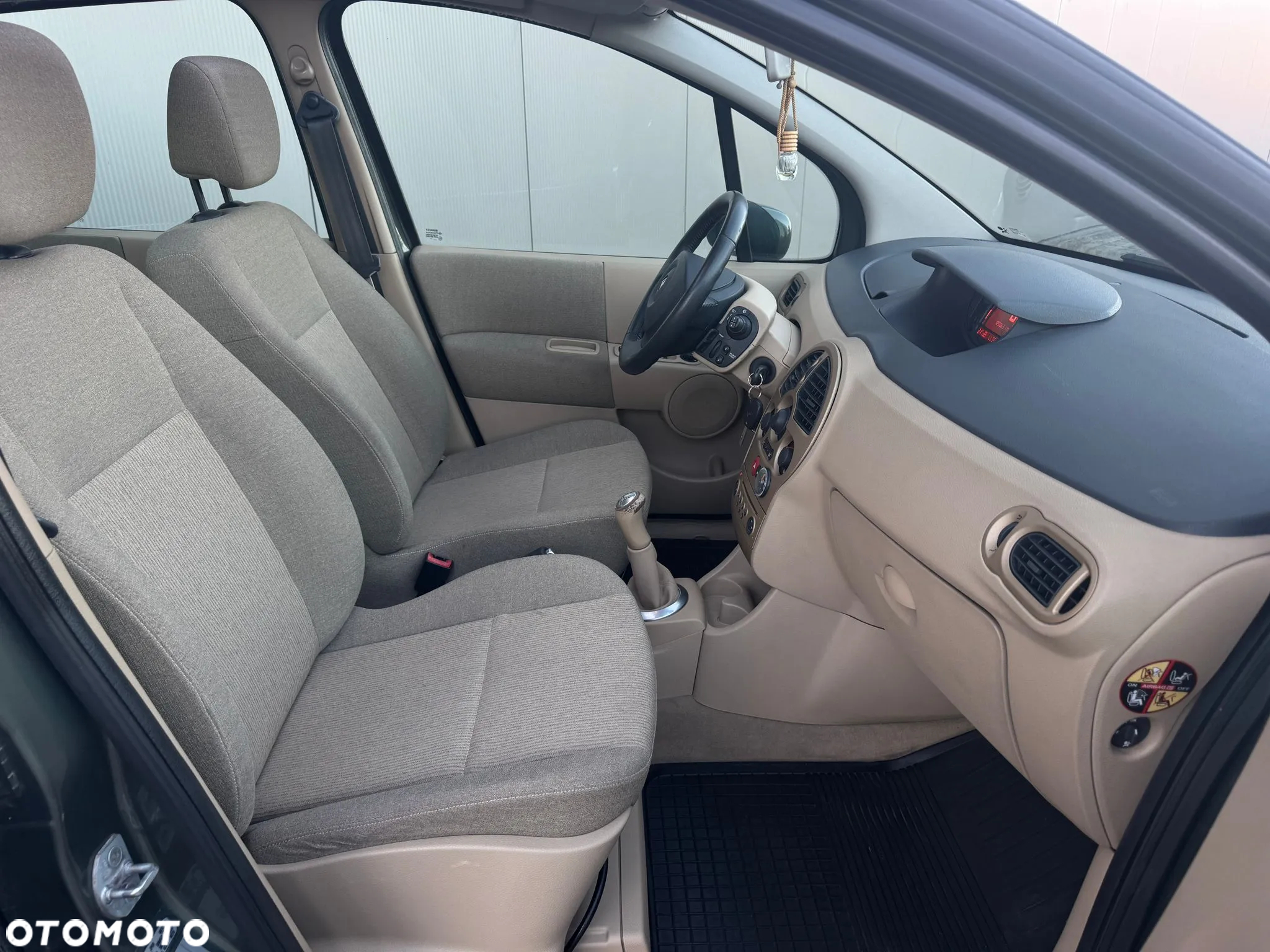 Renault Modus - 21