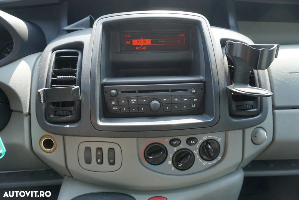 Renault Trafic - 13