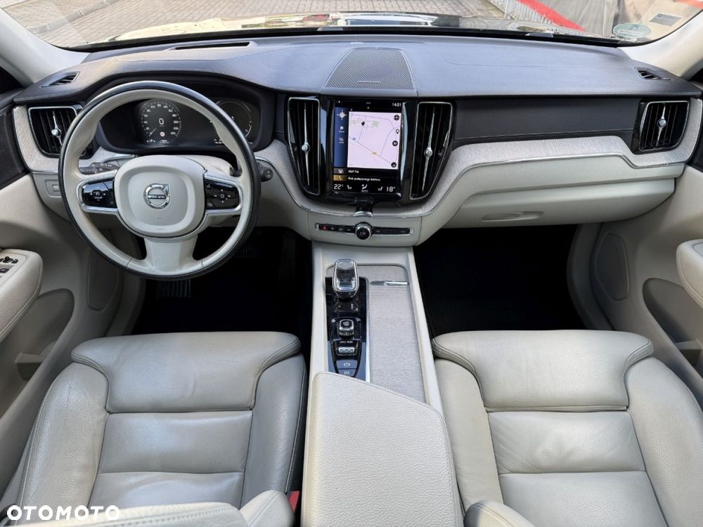 Volvo XC 60 T6 Plug-In Hybrid AWD Inscription - 18