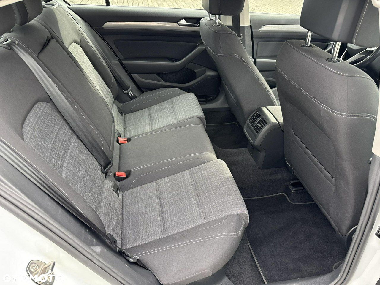 Volkswagen Passat 1.5 TSI EVO Business DSG - 16