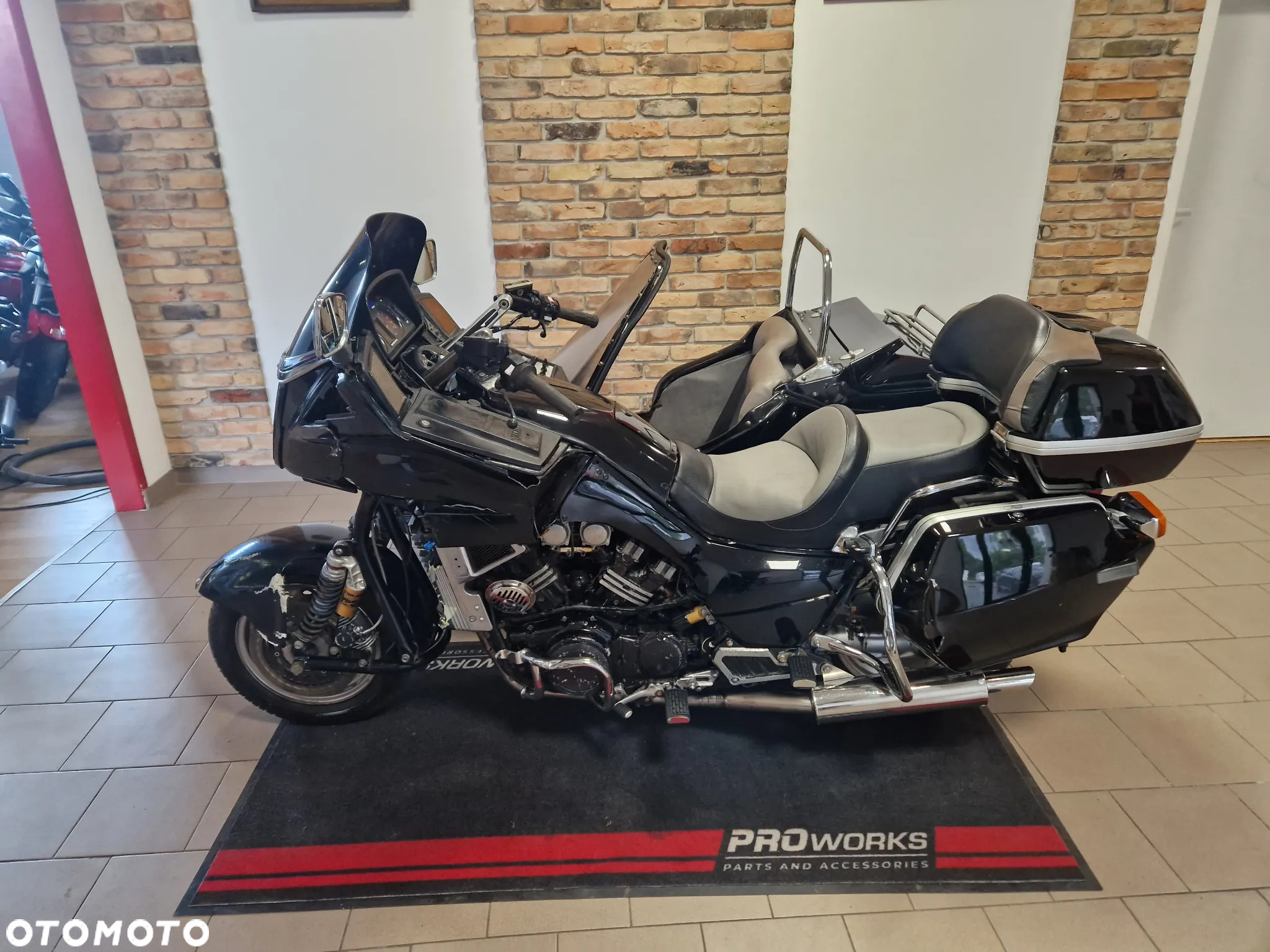 Yamaha XVZ - 5