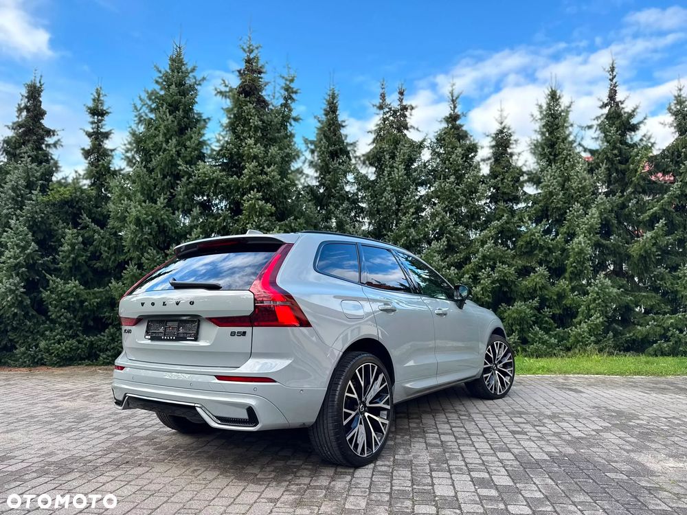 Volvo XC 60 B5 B AWD Ultra Dark - 22