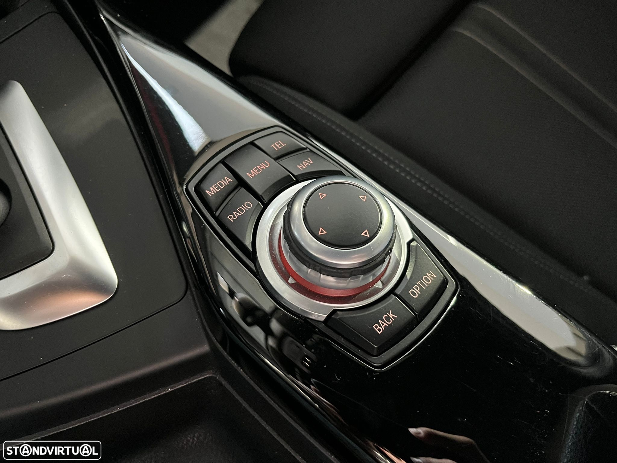 BMW 118 d Aut. Sport Line - 18