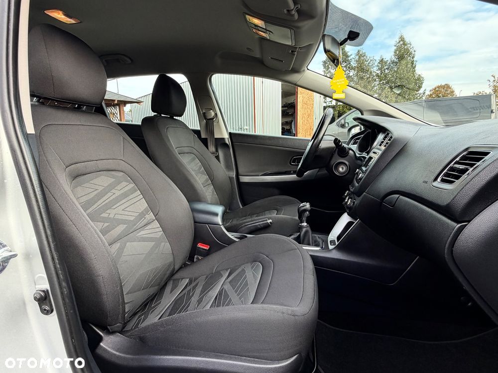 Kia Ceed - 14