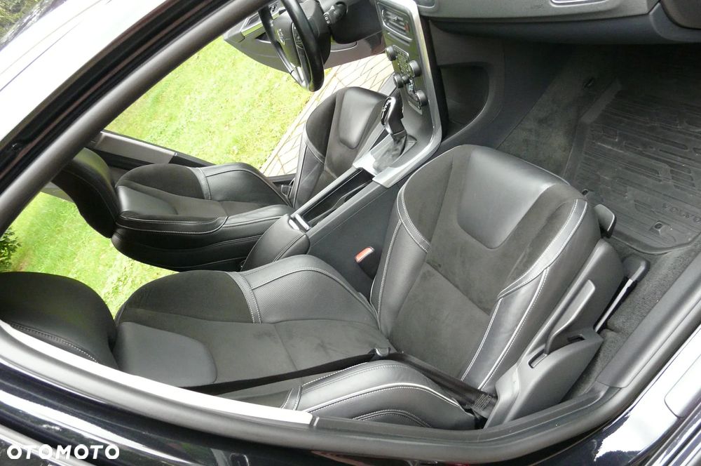 Volvo V60 D4 AWD Geartronic - 21