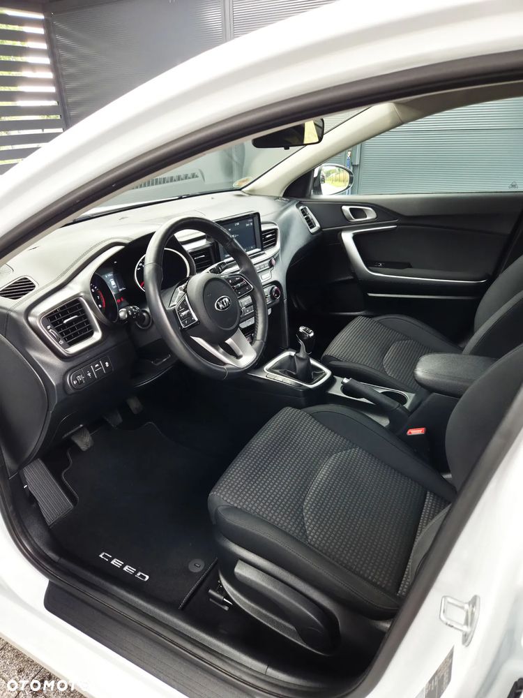 Kia Ceed 1.0 T-GDI 120 OPF Vision - 14