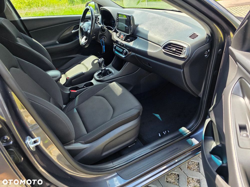 Hyundai i30 1.0 T-GDI Connect & Go - 11
